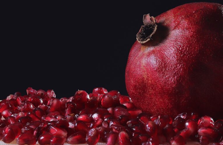 अनार के रस के फायदे: हर दिन एक गिलास क्यों पीना चाहिए (Benefits of pomegranate juice)